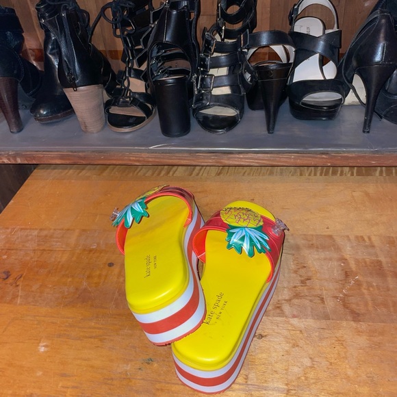 Kate Spade Pineapple sandals size 5 - Picture 3 of 4